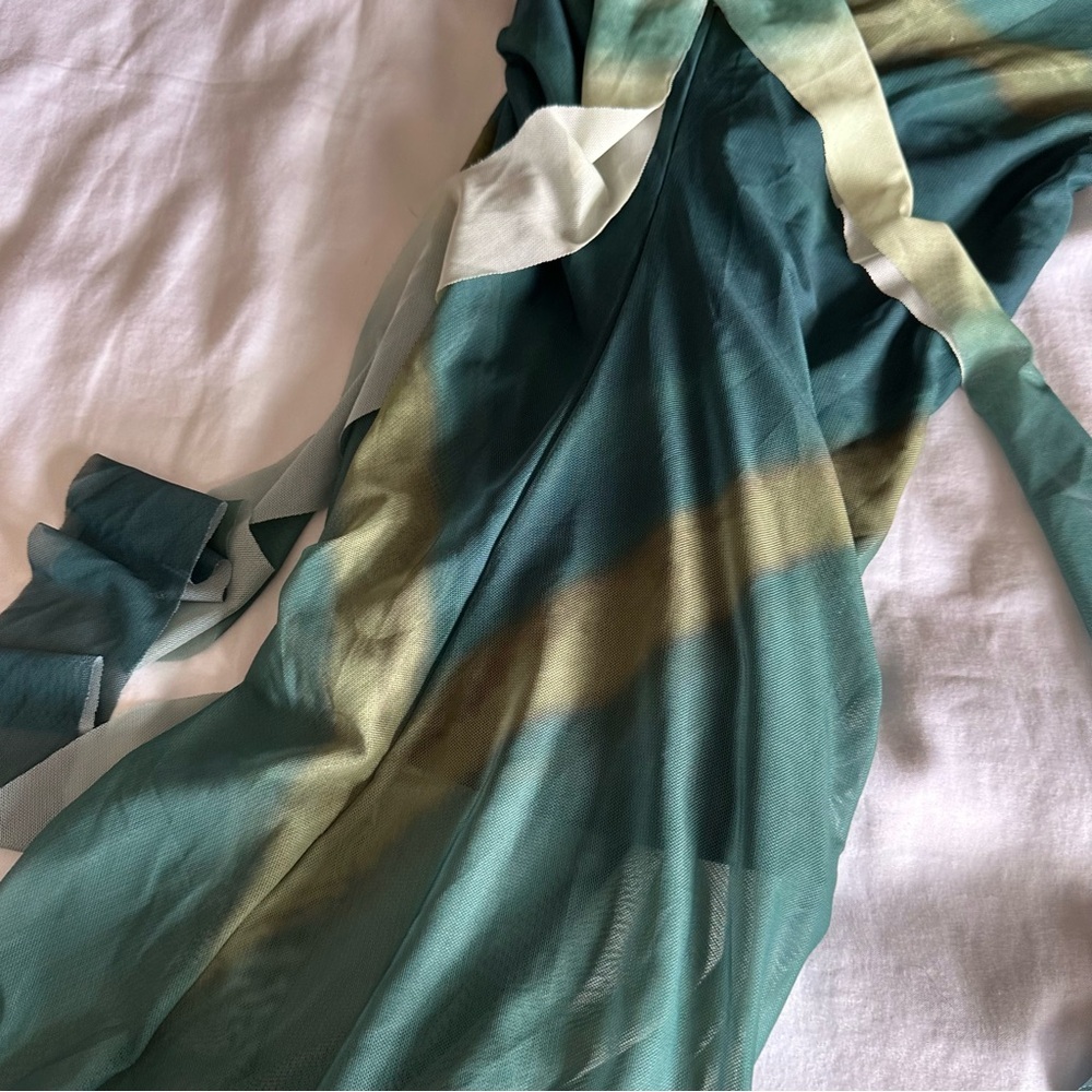 Green Dress - Picture 6 of 9